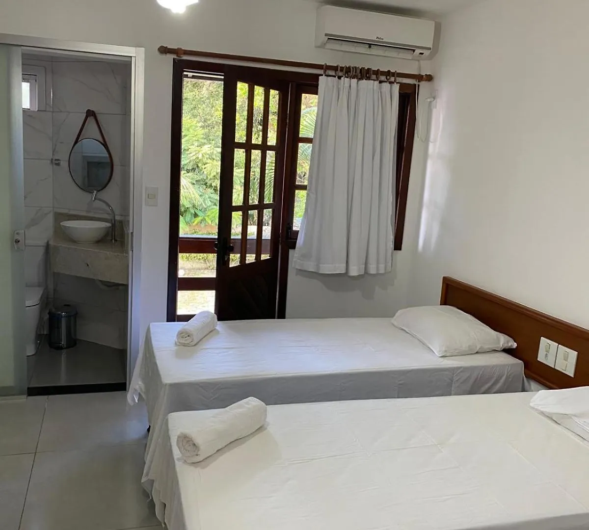 Apartamento Ap06 Espacoso A 3 Minutos A Pe Da Praia De Taperapua, Acomoda Ate 8 Pessoas! Porto Seguro